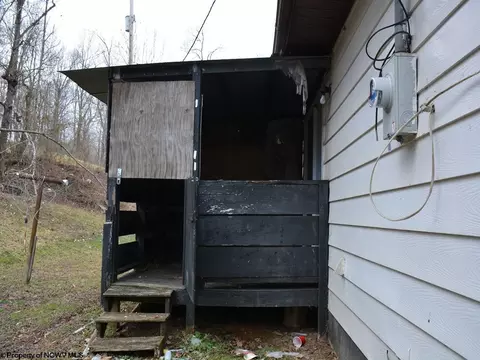 Exterior - 253 Bud Chattin Rd, Leon, WV 25123 photo 4 of 7