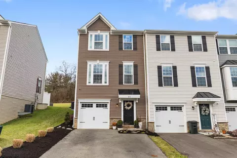 211 Stonehurst Dr, Morgantown, WV 26501