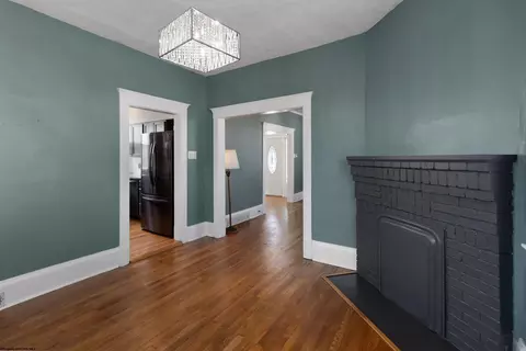 Living - 220 Davisson St, Bridgeport, WV 26330 photo 3 of 4