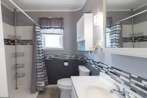 Bath - 220 Davisson St, Bridgeport, WV 26330 photo 1 of 3
