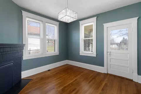 Living - 220 Davisson St, Bridgeport, WV 26330 photo 4 of 4