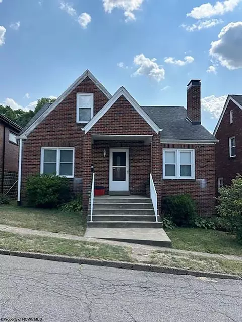 40 Oakland Ave, Wheeling, WV 26003