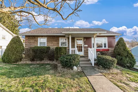 107 Carolina Ave, Westover, WV 26501