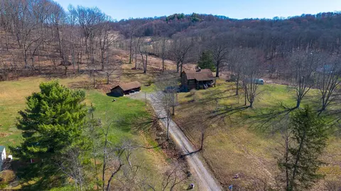 38 Smokey Drain Rd, Morgantown, WV 26501
