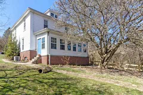 301 Hampton Rd, Fairmont, WV 26554