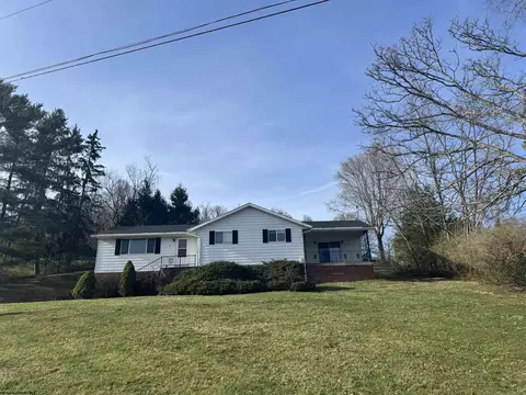 2 Christopher Ln, Buckhannon, WV 26201