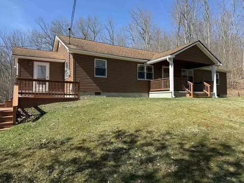 111 Autumn Ln, Valley Bend, WV 26293
