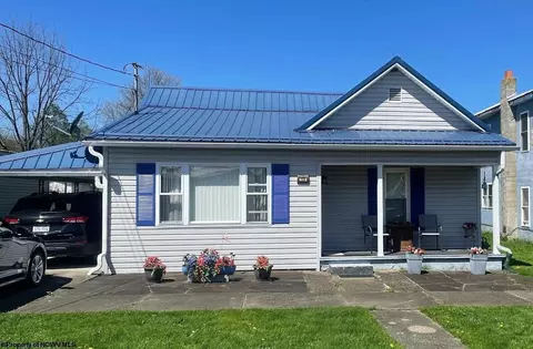 169 N Hice St, Belington, WV 26250