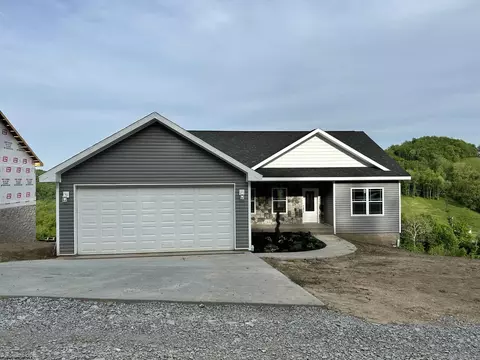 134 High Pointe Dr, Fairmont, WV 26554