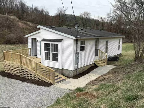 494 Murphys Run Rd, Clarksburg, WV 26301
