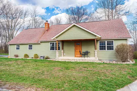 1039 Skyline Ter, Fairmont, WV 26554