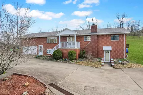 521 Colasessano Dr, Fairmont, WV 26554
