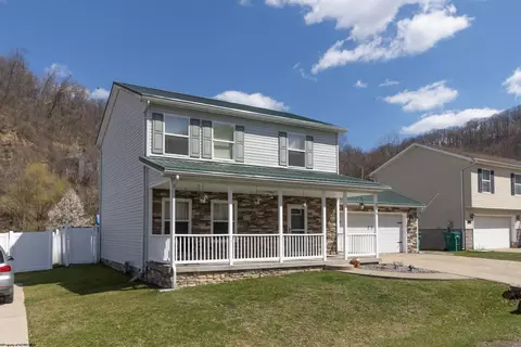 119 Overlook Dr, Clarksburg, WV 26301