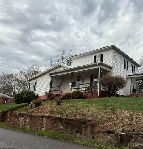 1122 E Penn Ave, Pennsboro, WV 26415