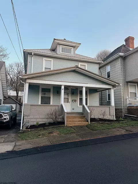 129 Elkins St, Fairmont, WV 26554