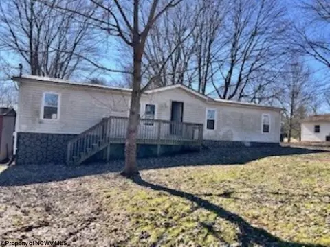 106 Aspen Ln, Buckhannon, WV 26201