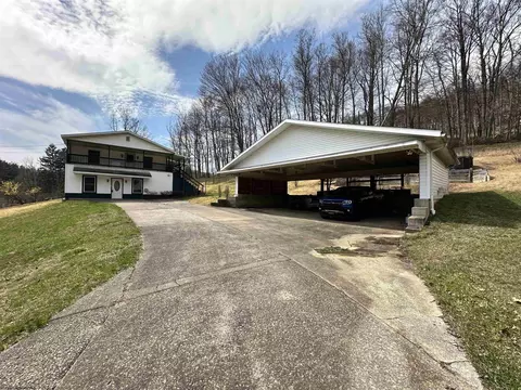 29 Shelia Ln, Fairmont, WV 26554