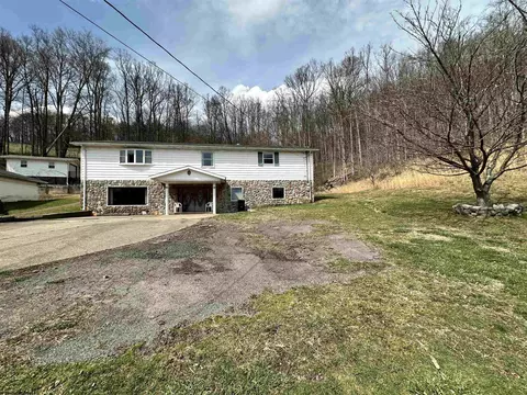 31 Shelia Ln, Fairmont, WV 26554