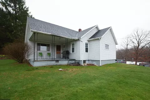 16 Gladesville Rd, Morgantown, WV 26508