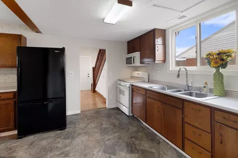 218 Cherry St, Bridgeport, WV 26330 photo 13