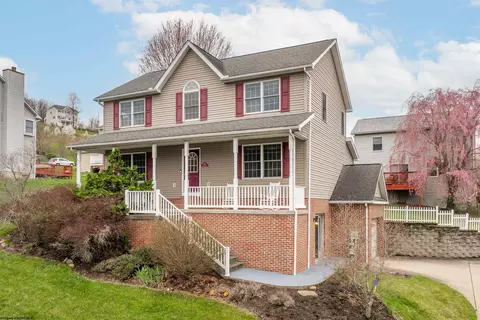 1233 Chase St, Morgantown, WV 26508