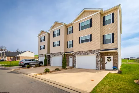 116 Red Oak Ln, Morgantown, WV 26501