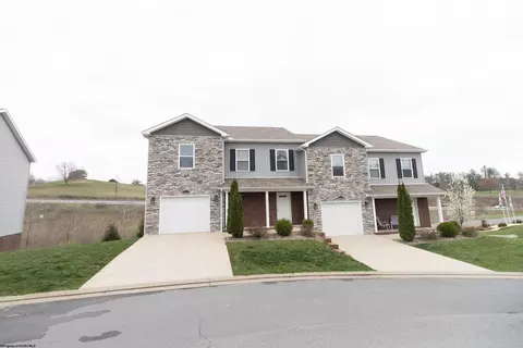 204 N Mimosa Ln, Bridgeport, WV 26330