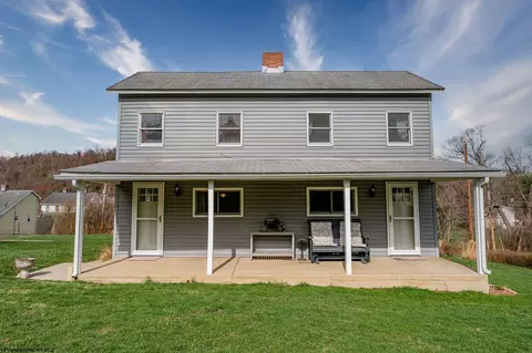 910 Keisterville Rd, Keisterville, PA 15449