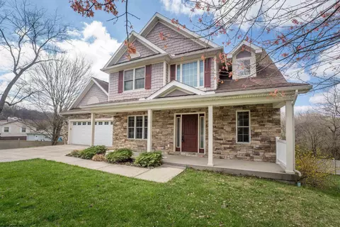 126 Clearwood Dr, Morgantown, WV 26508
