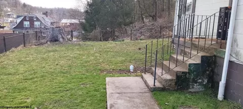 152 Liberty St, Salem, WV 26426 photo 2