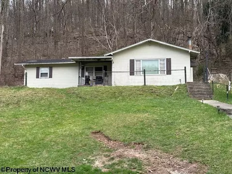 152 Liberty St, Salem, WV 26426 photo 3