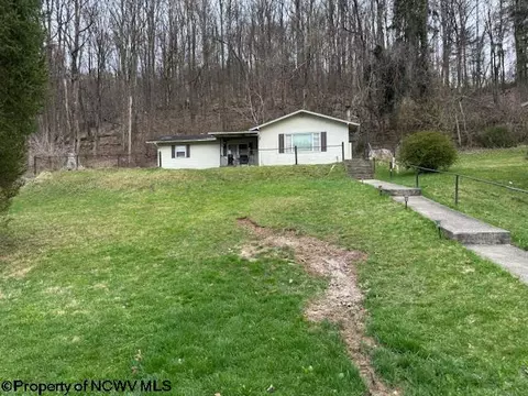 152 Liberty St, Salem, WV 26426 photo 8
