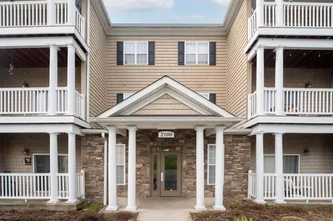2117 Suncrest Village Dr, Morgantown, WV 26505
