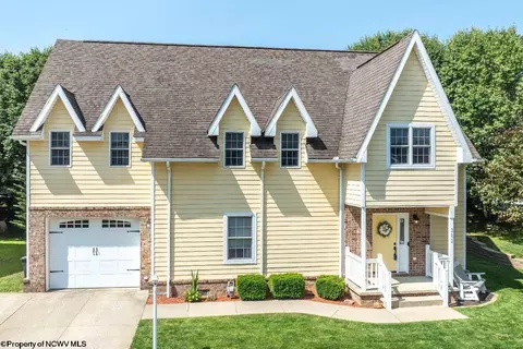 202 Caroline Ln, Morgantown, WV 26508