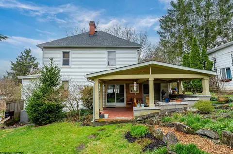 813 Ridgeway Ave, Morgantown, WV 26505