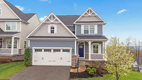 89 Lavista Dr, Morgantown, WV 26508