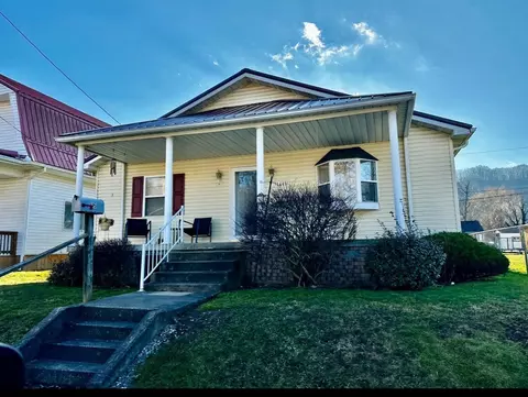 1445 N River Ave, Weston, WV 26452