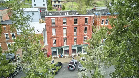 242 East Ave, Thomas, WV 26292