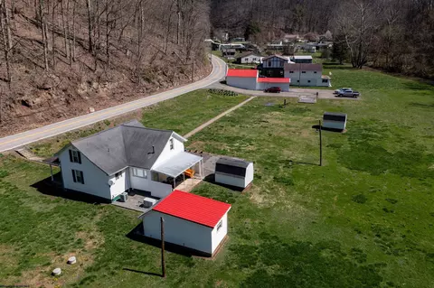 View/Area - 712 Mannington Rd, Smithfield, WV 26437 photo 1 of 10