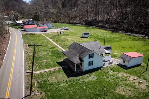 View/Area - 712 Mannington Rd, Smithfield, WV 26437 photo 2 of 10