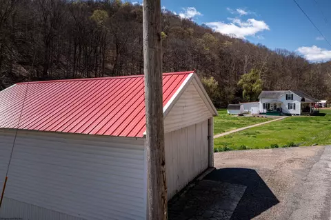 Other - 712 Mannington Rd, Smithfield, WV 26437 photo 5 of 6