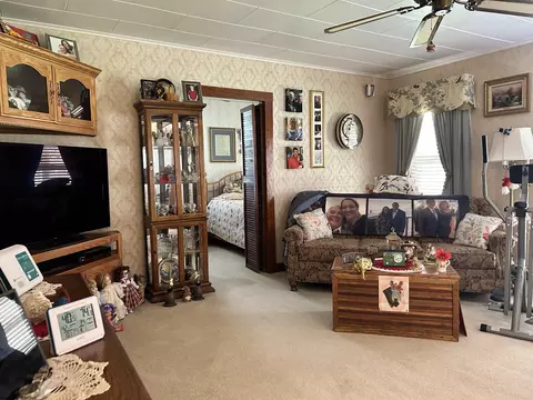 Living - 712 Mannington Rd, Smithfield, WV 26437 photo 1 of 3