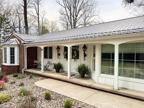 1022 Fairfax St, Fairmont, WV 26554