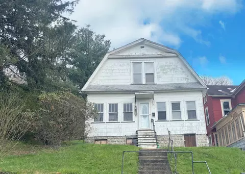 510 Gay St, Grafton, WV 26354