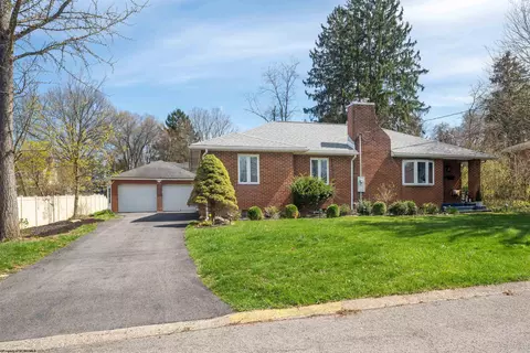 332 Kenmore St, Morgantown, WV 26505
