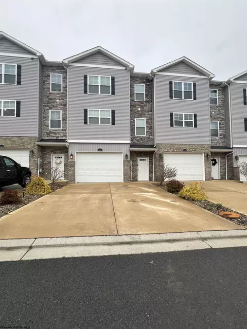 2022 Mountain Ash Ln, Morgantown, WV 26501
