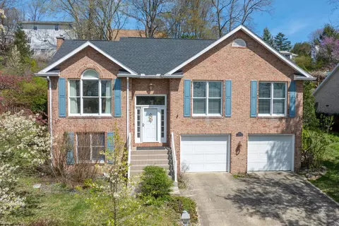 1456 Lakeland Ave, Morgantown, WV 26505
