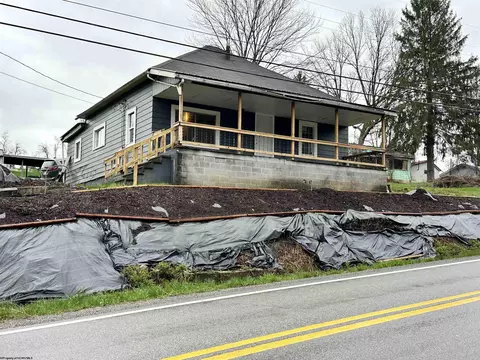3429 Freedom Hwy, Fairmont, WV 26554