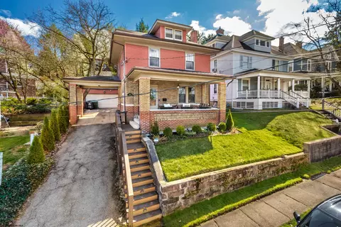 208 Jackson Ave, Morgantown, WV 26501