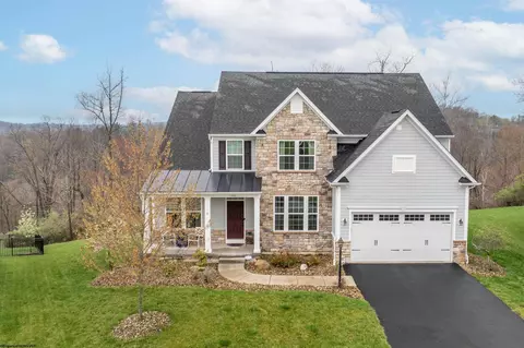 150 Summit Woods Dr, Morgantown, WV 26508